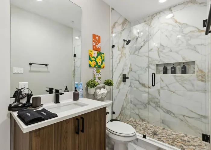 The Opal 2bd Towenhouse 7st Walkable
