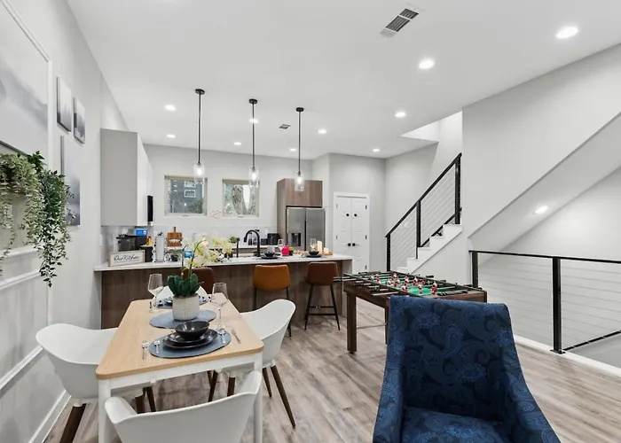 The Opal 2bd Towenhouse 7st Walkable Casa de férias Fort Worth